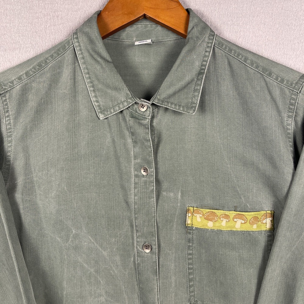 Shroom Old Navy Men's Shirt Large Green Mushroom Accent Pocket Metal Button